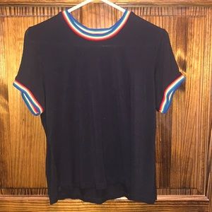 🌻Womens rainbow tee!